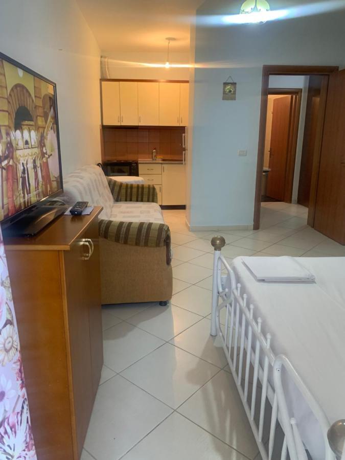 Caramel Sun Apartment Саранда Екстер'єр фото